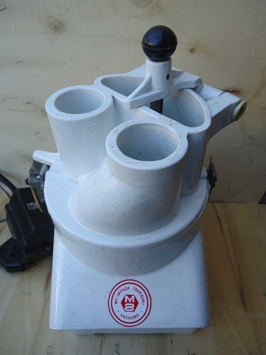 Професионална резачка на зеленчуци