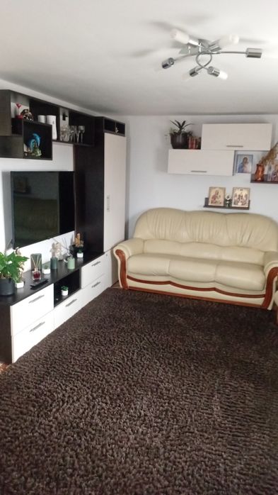 Inchiriez casa 3 camerei, Tatarasi,