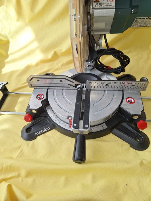 Fierastrau circular de masa Metabo KS 216 M LaserCut, Putere 1350 W, defect