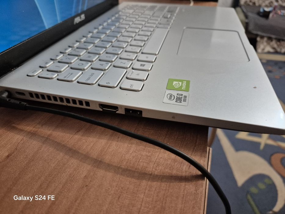 Ноутбук Asus X509J , i3