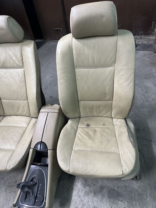 Продам сидения е 53  и бар 211