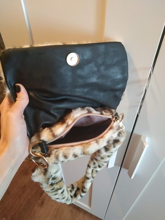 Сумка.            .