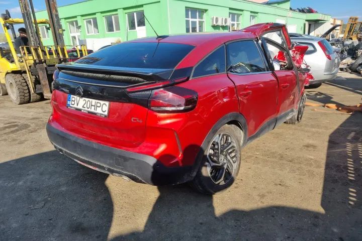 jante aliaj R17 pompa benzina rezervor plutitor carcasa filtru ulei plafoniera spira volan torpedou  Citroen C4 3 , an 2021, motor 1.2 benzina, 130cp, cod motor HN05 Dezmembrez piese