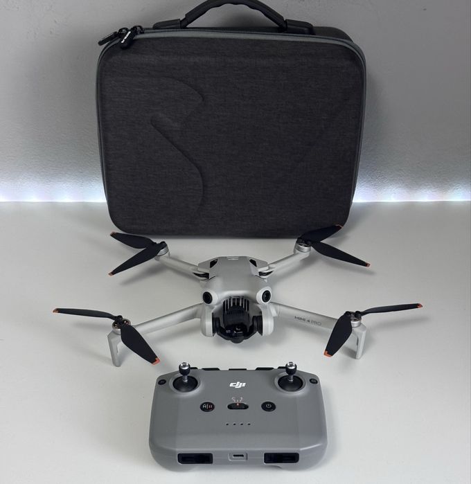 Drona DJI Mini 4 Pro | ca NOUA | Full box |  Telecomanda + Geanta |