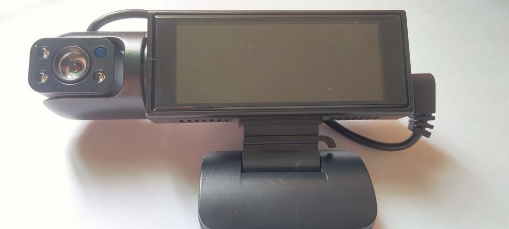 Продам б/у  автомобильный видеорегистратор