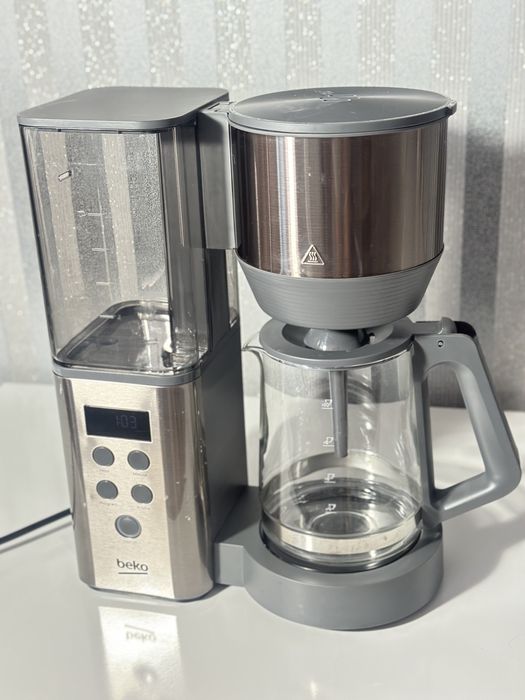 Cafetieră / Filtru de cafea Beko, inox, cu programare și funcție Aroma