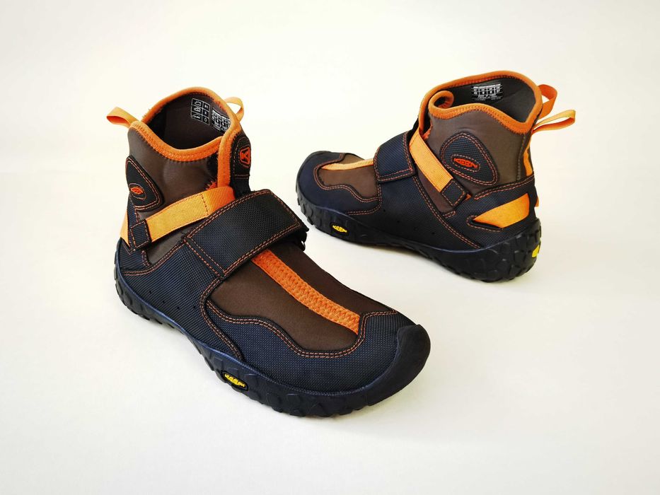 Ghete munte barefoot 41 42  bocanci inpermeabili KEEN  Ca  NOI