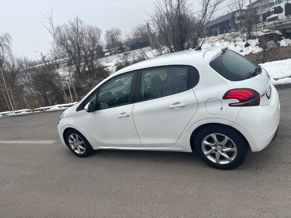 Vand Peugeot 208 1.5 diesel