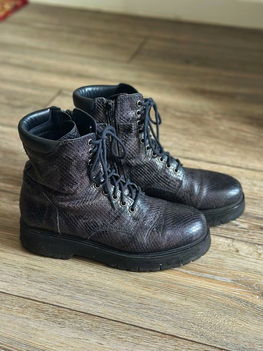 Продаются оригинальные кожаные ботинки