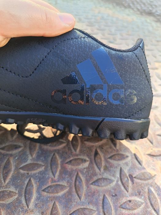 Adidași de fotbal