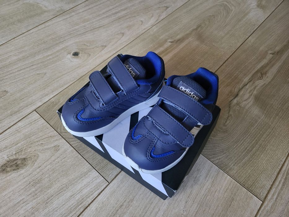 Adidasi adidas nr 22