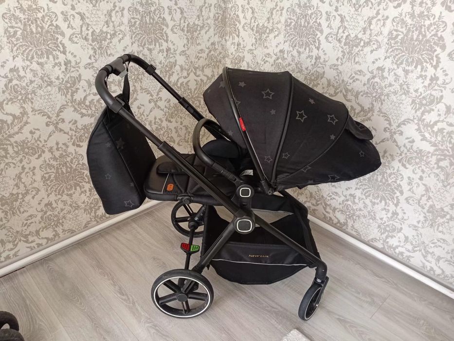 Продам коляску в отличном состояние