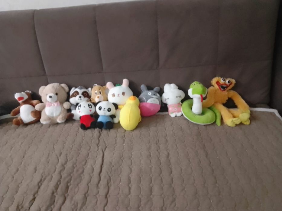 Игрушки мягкие много