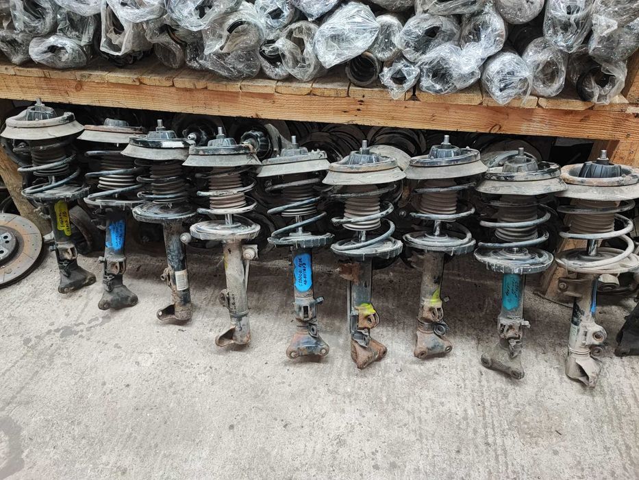 Окачване - амортисьори пружини носачи щанги шенкели от Мерцедес