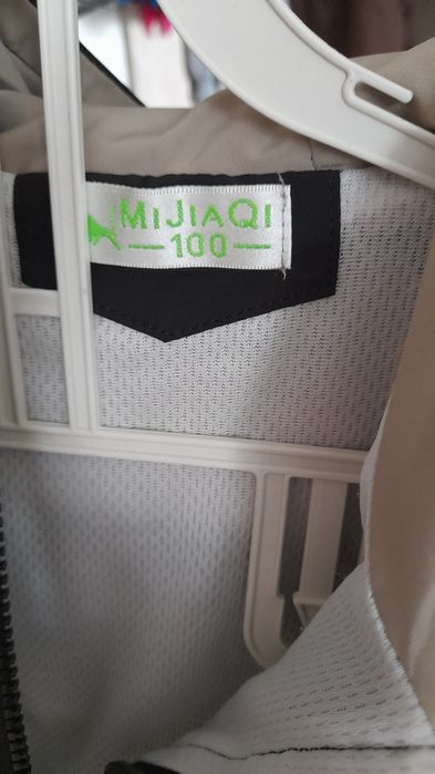 Продам ветровку на мальчика