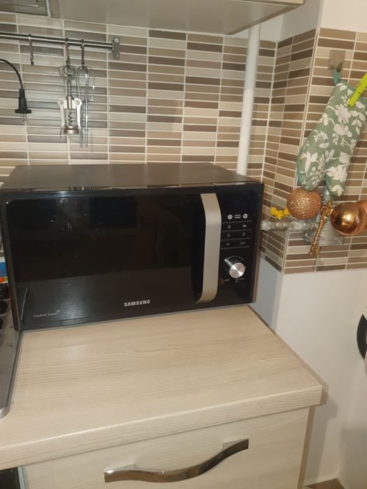 Cuptor cu microunde samsung