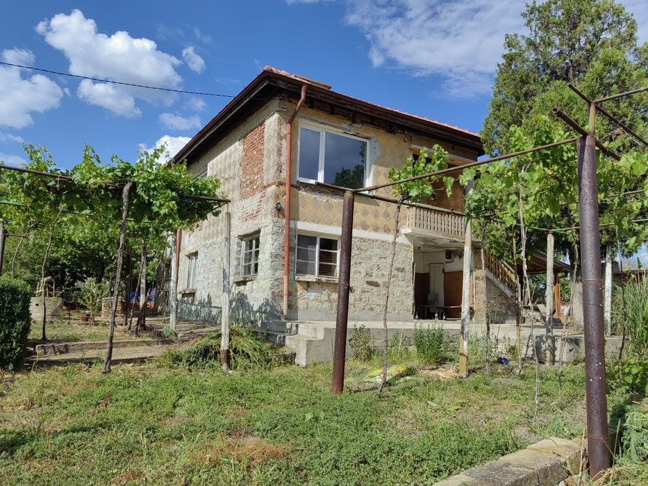 Продава се Къща в с. Бряст, Област Хасково - 192 кв.м за 239 €/кв.м - Снимка #1