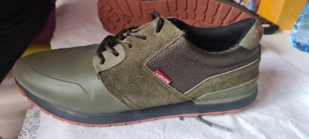 Мъжки обувки levis 46 номер