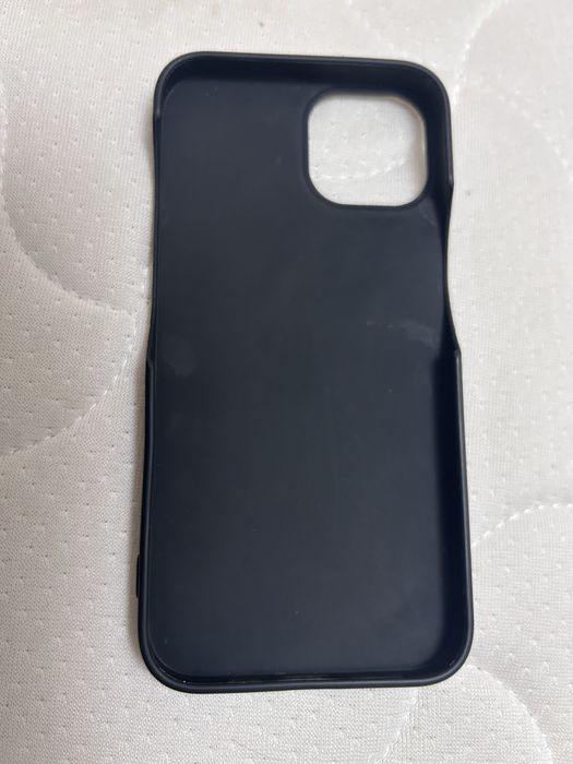 Чехол на iPhone 14