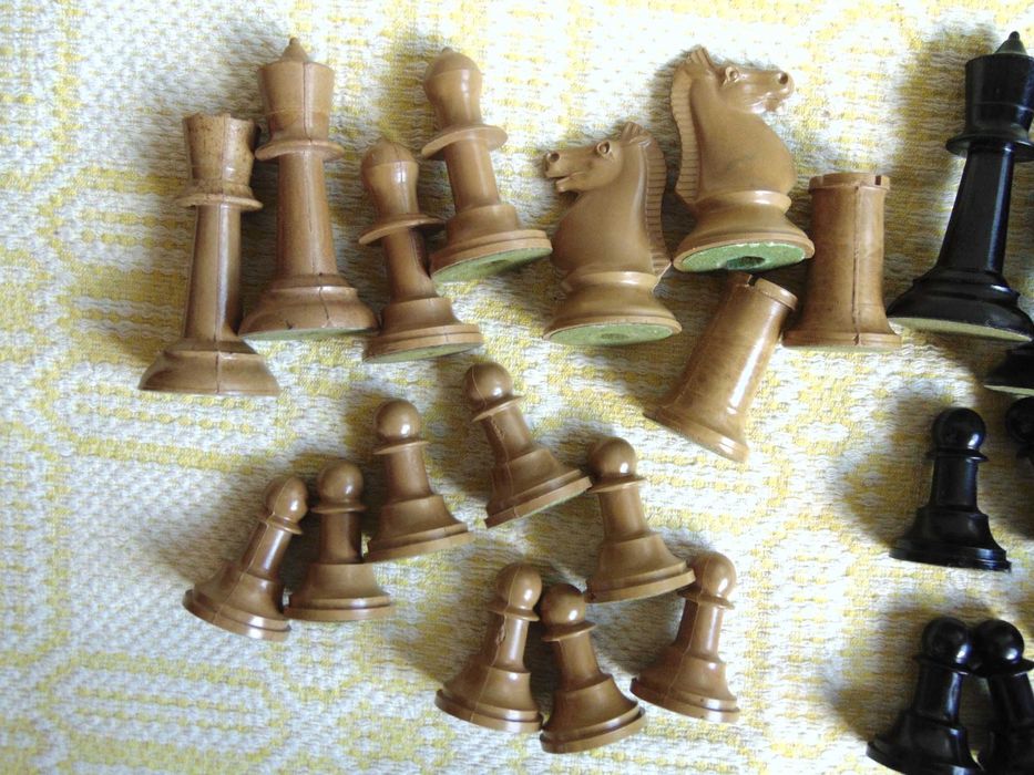 Бакелитови фигури за шах