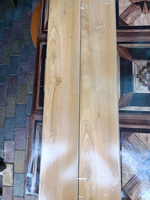 Vănd parchet laminat grosimea de 13mm