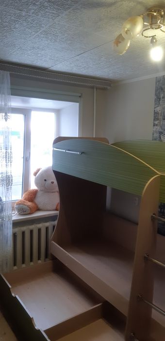 Двухъярусная кровать