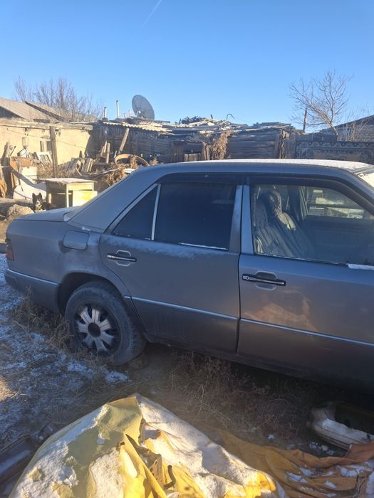 Продам мерседес 124