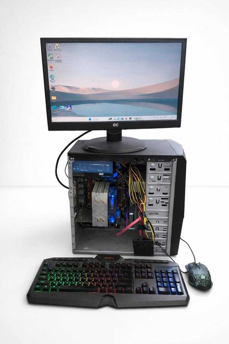 Полу-игровой Компьютер с монитором  Intel Xeon. AMD Radeon RX 550 2 GB