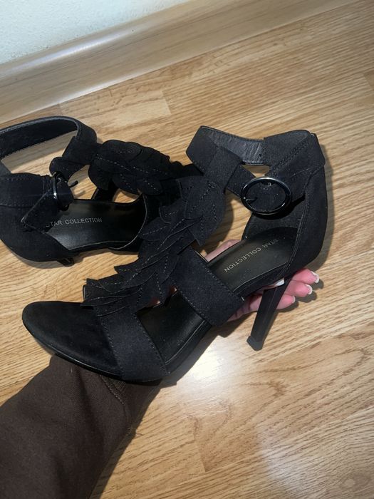 Черни токчета от велур, нови, номер 36