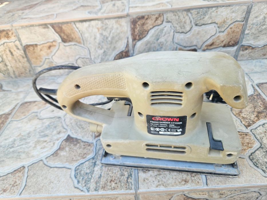 Шлифовальная машинка