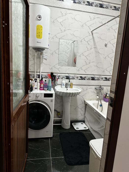 ҚИЗларга квартира ижарага. ОИЛАЛИЛИ ва ЎҒИЛ БОЛАларга эмас.