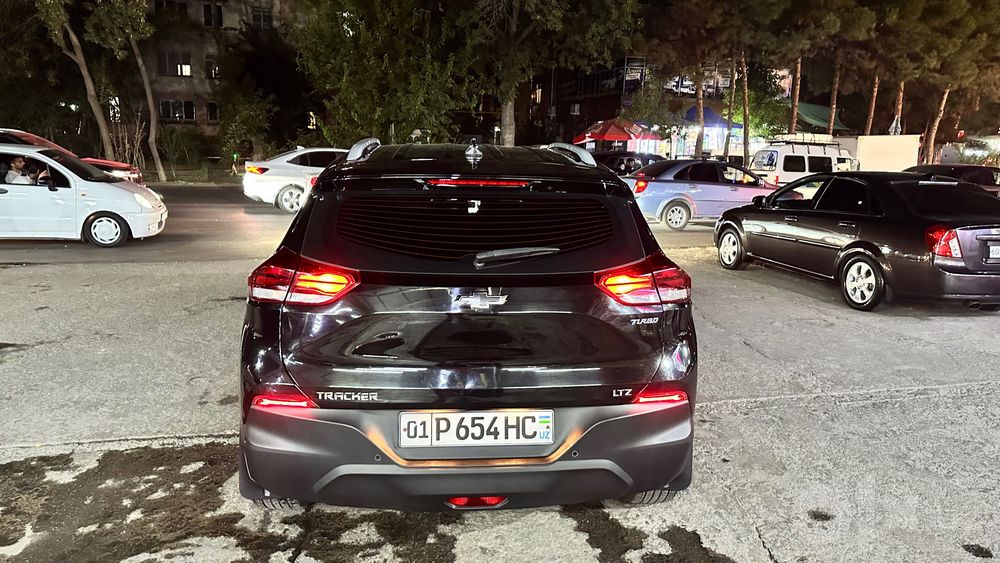 Tracker 2 LTZ 2023  sotiladi