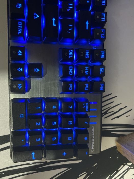 Механическая клавиатура игровая(motospeed ck104)