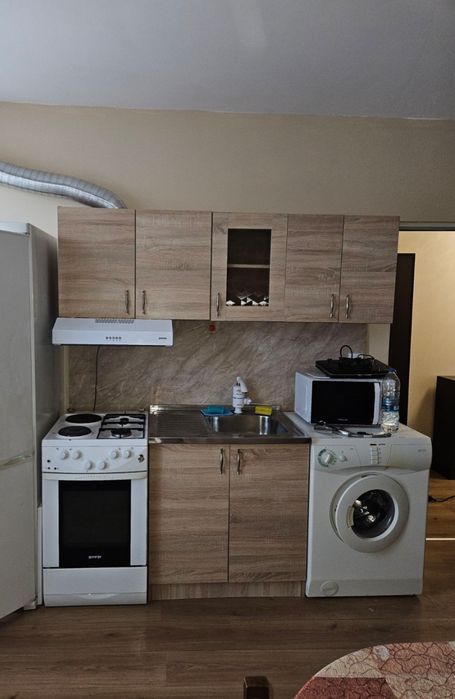 Дава се под наем Двустаен апартамент в Асеновград - 60 кв.м за 331.5 € - Снимка #2