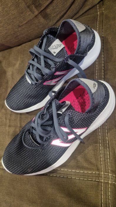 Adidasi dama de vanzare