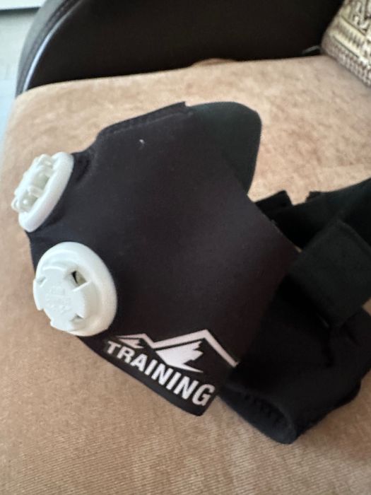 Тренировочный маска