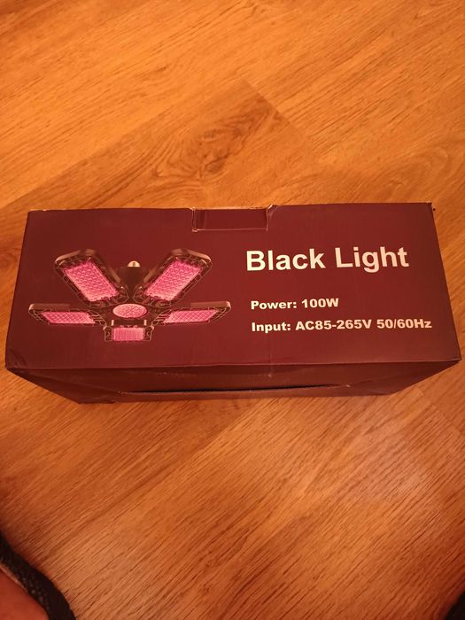 Деформируема лед черна светлина