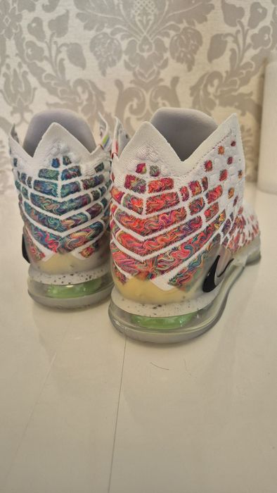 Nike LeBron 17, cod BQ3177-100,  mărimea 41.