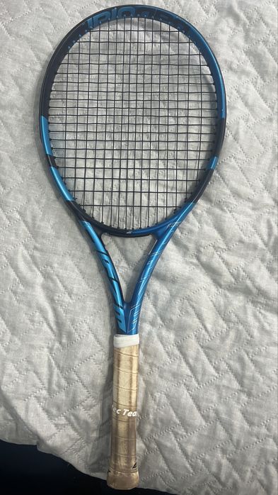 Различни тенис ракети