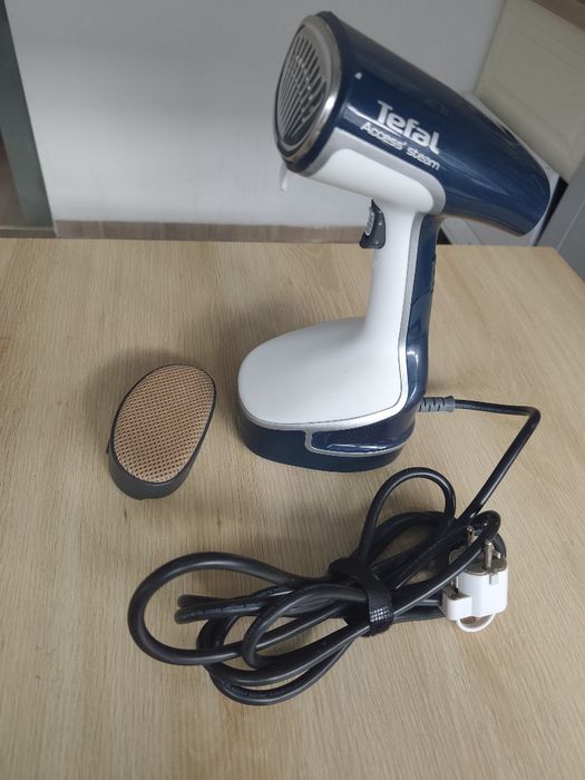 Aparat de calcat vertical Tefal