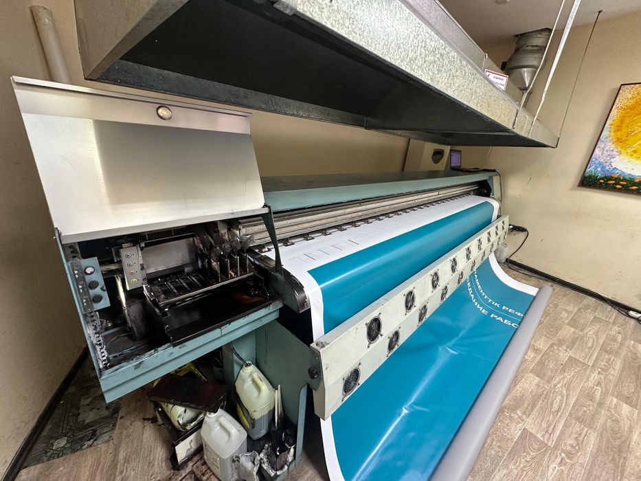 Широкоформатный принтер