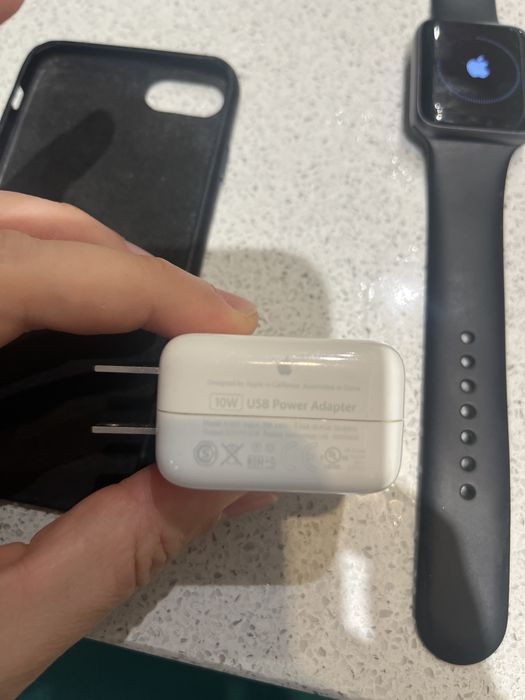 iPhone 7 128GB  с нова батерия и iwatch series 2