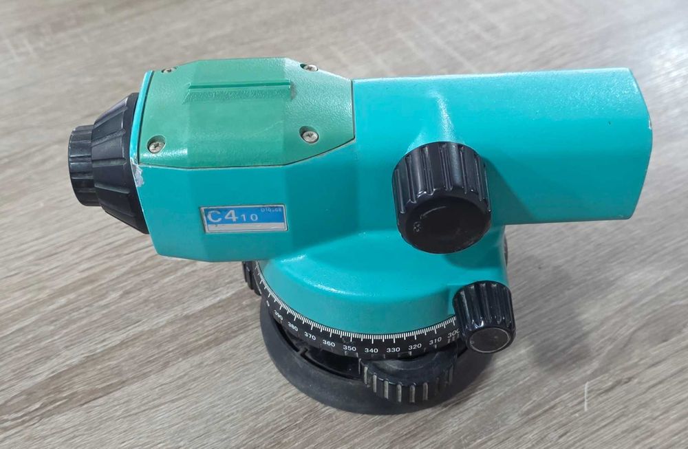 Оптичен нивелир SOKKIA C410