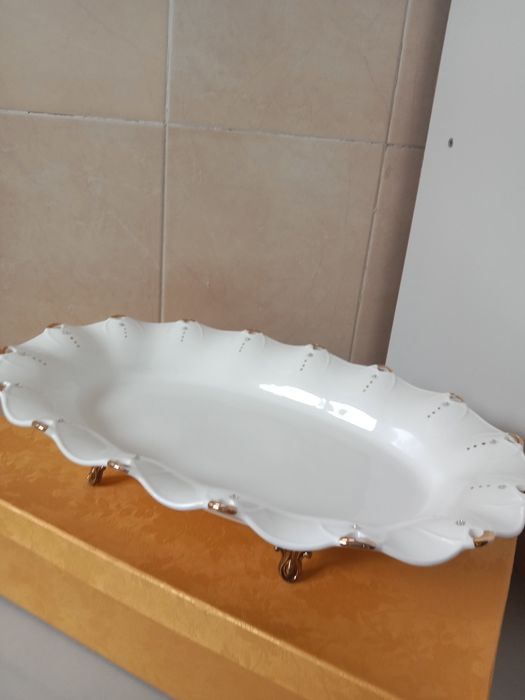 Посуда на 4 ножках