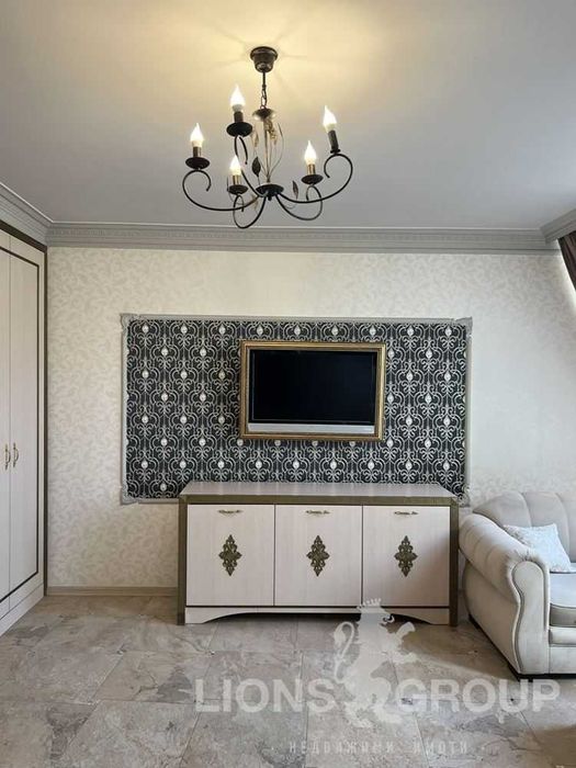 Дава се под наем Двустаен апартамент в Варна, Лятно кино Тракия - 100 кв.м за 714 € - Снимка #9