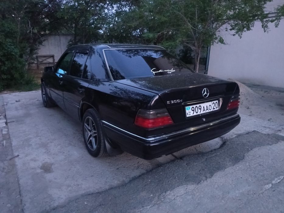Продам Мерседес w124 3.0