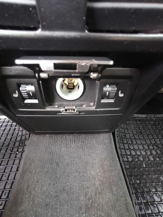 Vând Volkswagen Passat 2008