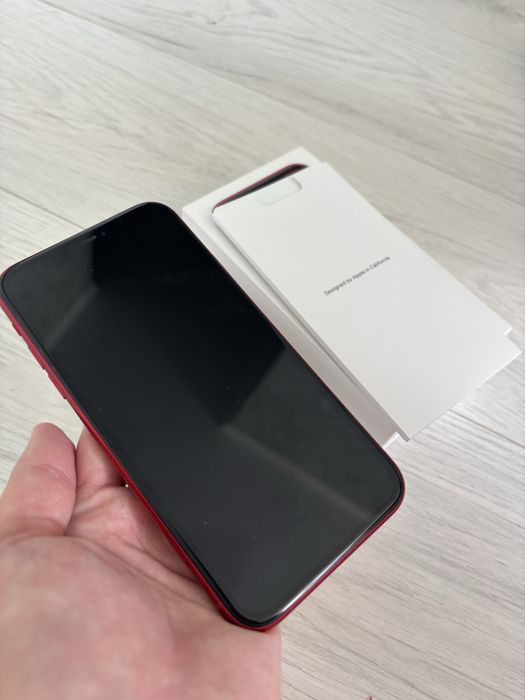 Продам iPhone XR