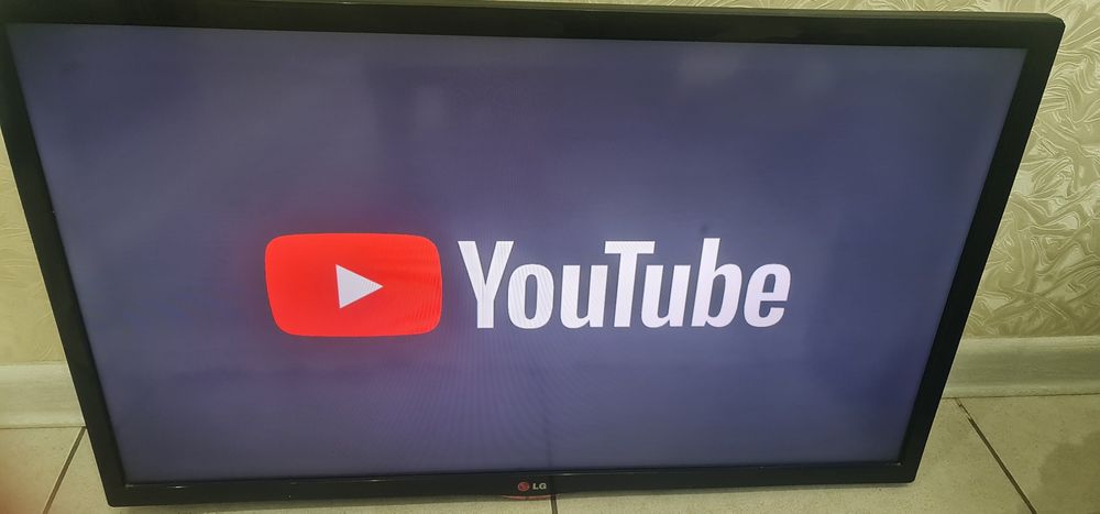 Смарт тв LG 81см.