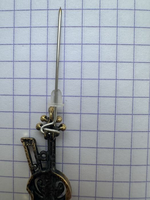 Брошка кулон скрипка